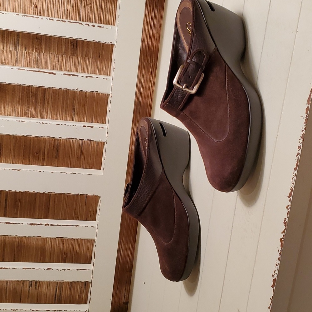 Cole Haan Size 8 Brown Suede Clogs Mules